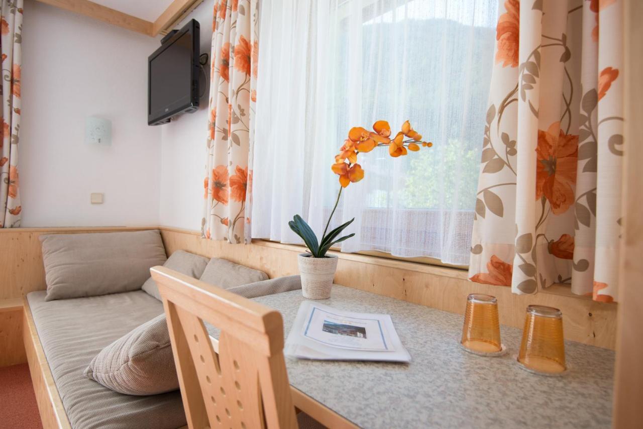Pension Bergwelt Neustift im Stubaital Room photo